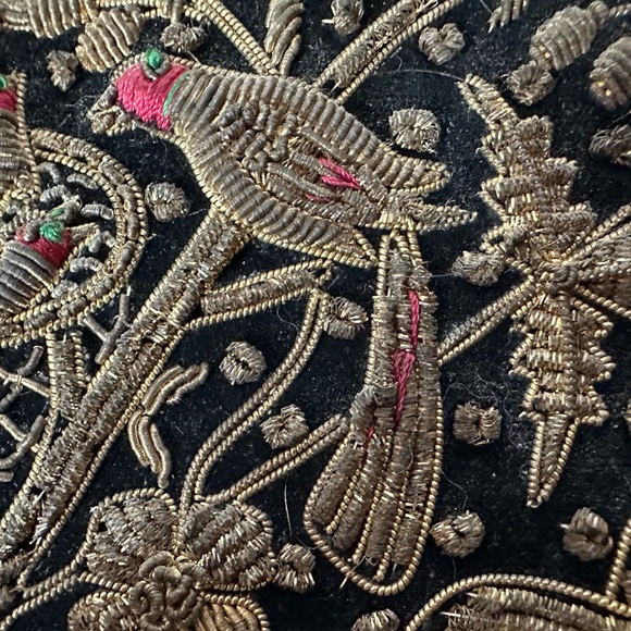 Vintage intricate and exquisite zardozi bag, hand made in India. - Picture 2 of 15